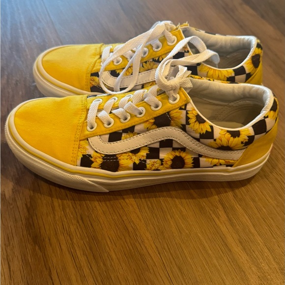 Custom sunflower checkered VANS Women’s Size 6.5 - Picture 2 of 5